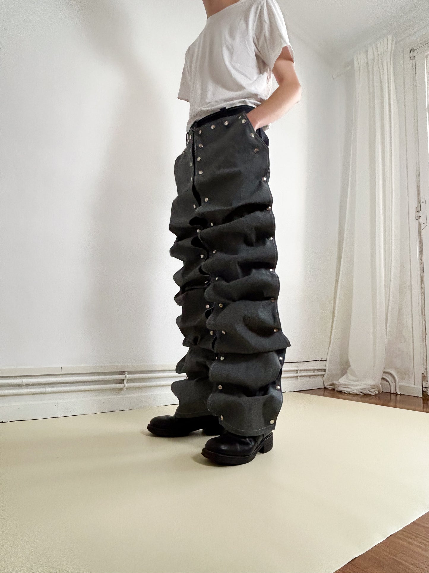 PANTALÓN PARCHES