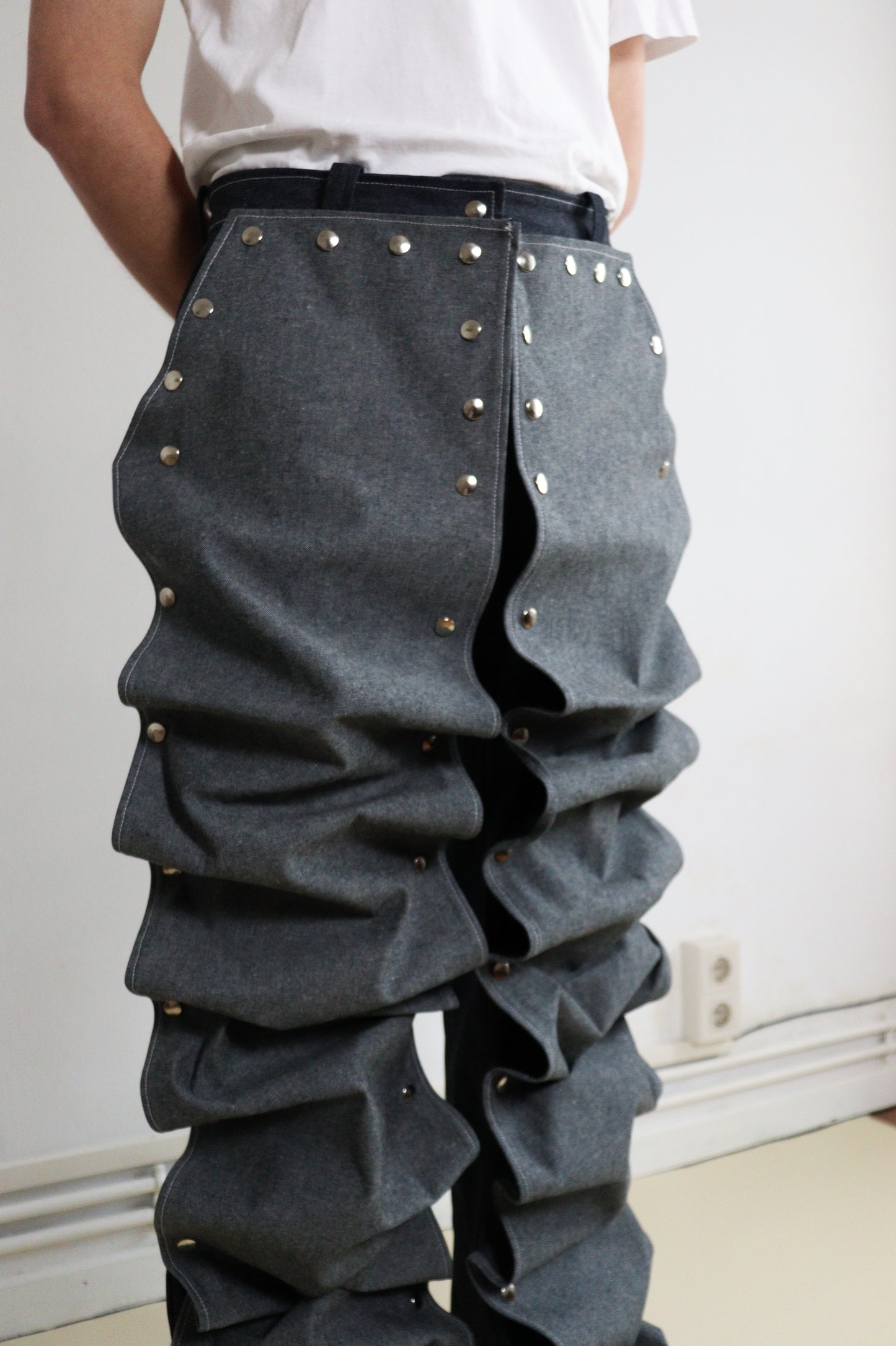 PANTALÓN PARCHES