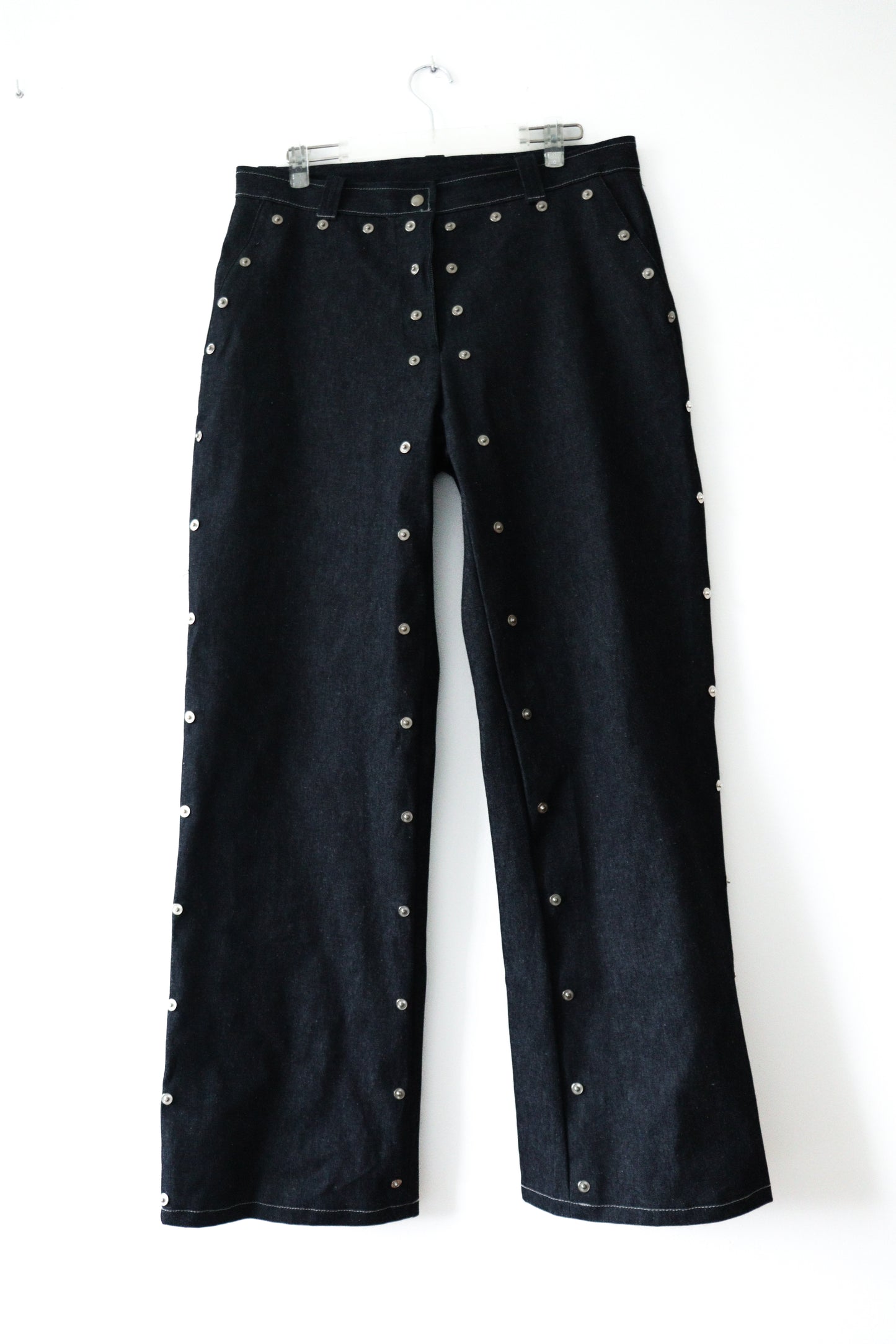 PANTALÓN PARCHES